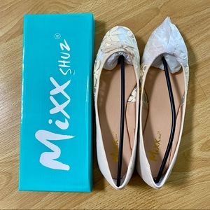 BNIB Gossamer Girls flat in almond from ModCloth